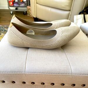 Women’s Allbirds size 9-1/2 slip on fabric flats